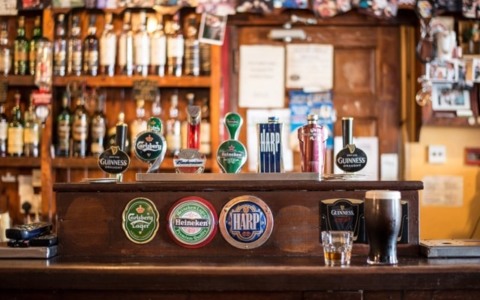 お酒の力も借りてどんどん英語を話そう！