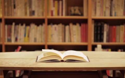 英語で教養を身に付けられる究極本